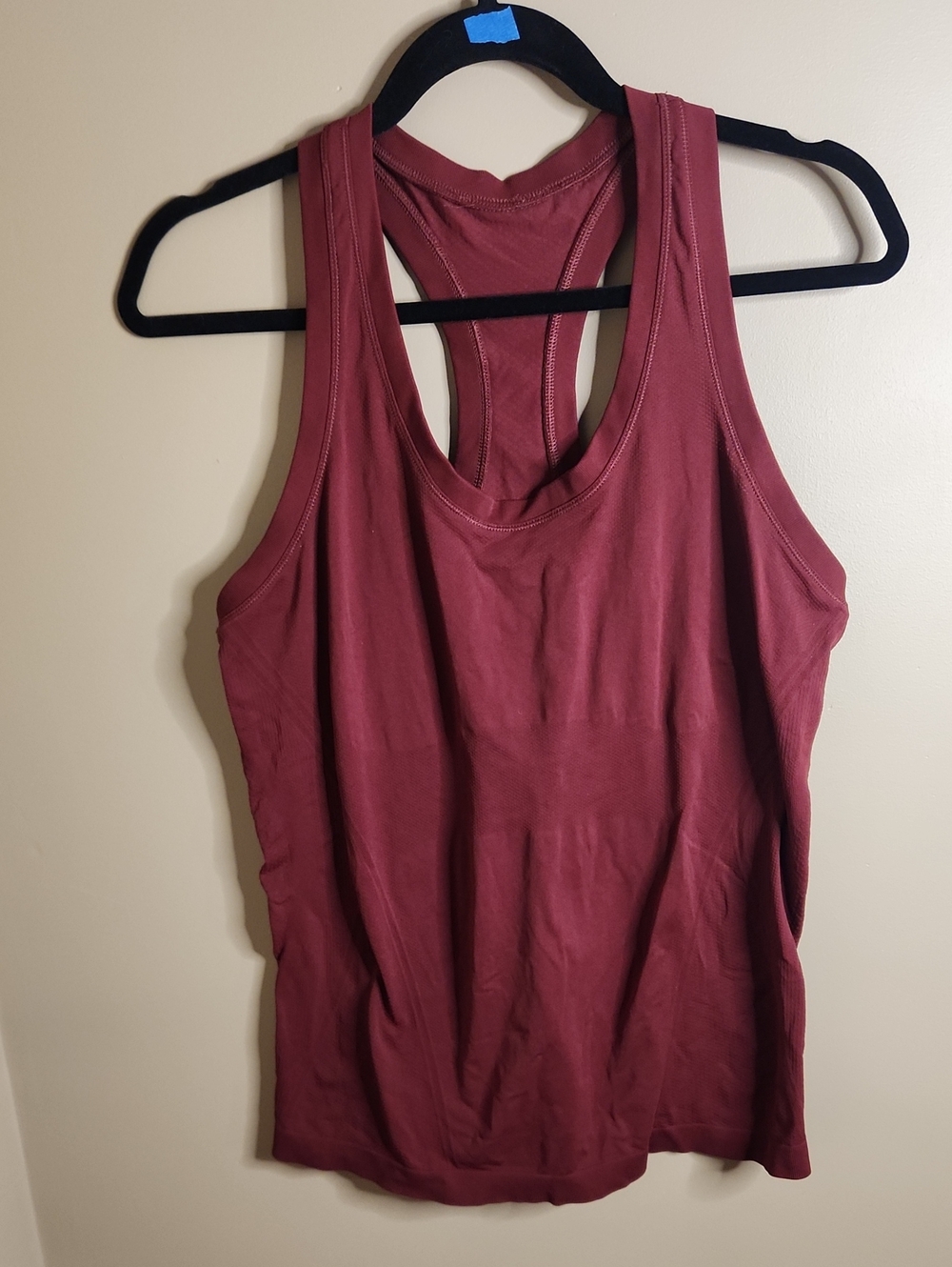 Athleta Momentum Seamless Tank in Burgundy. Size L. #530501